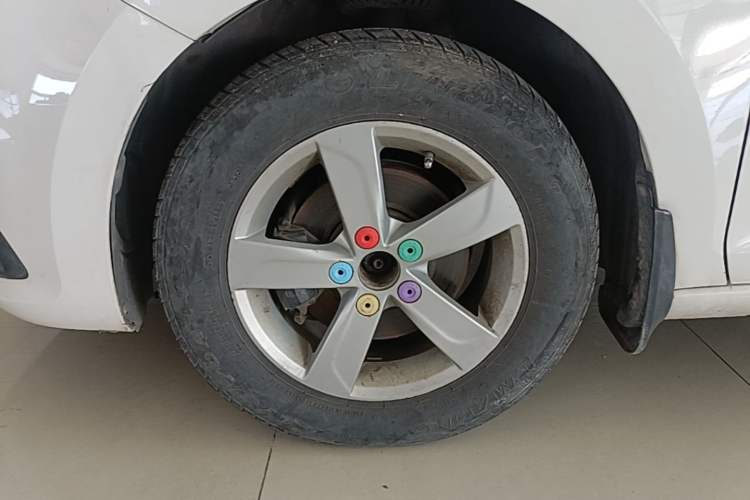 Used Volkswagen Santana 2016 1.6L Manual Fashion Edition Left Front Wheel Hub