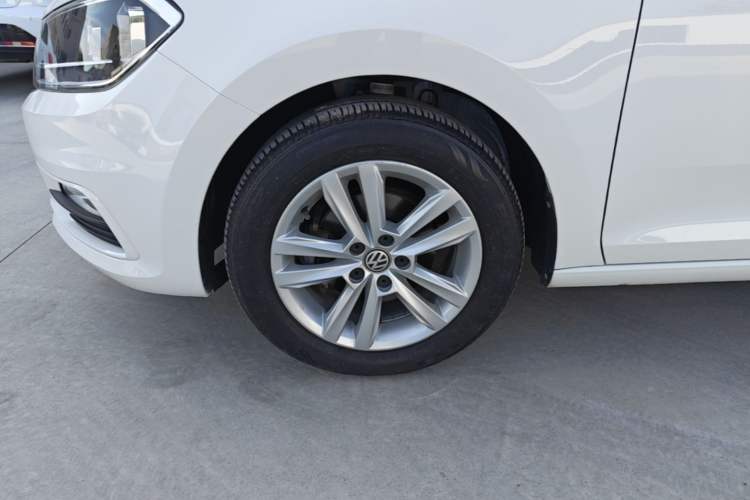 Used Volkswagen Santana 2016 1.6L Automatic Comfort Edition Left Front Wheel Hub