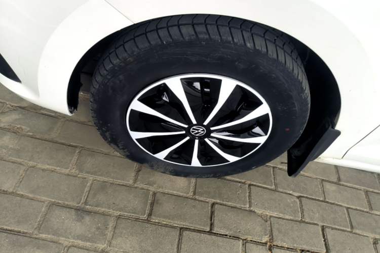Used Volkswagen Santana 2016 1.6L Manual Fashion Edition Left Front Wheel Hub