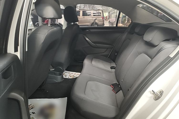 Used Volkswagen Santana 2016 1.6L Automatic Fashion Edition Left Rear Seat