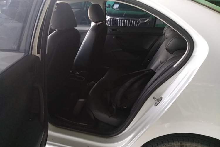 Used Volkswagen Santana 2016 1.6L Manual Fashion Edition Left Rear Seat