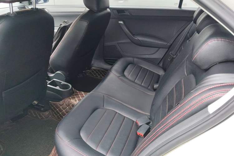 Used Volkswagen Santana 2016 1.6L Automatic Fashion Edition Left Rear Seat