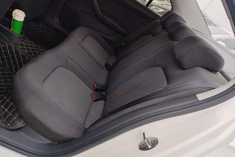 Used Volkswagen Santana 2016 1.6L Manual Fashion Edition Left Rear Seat