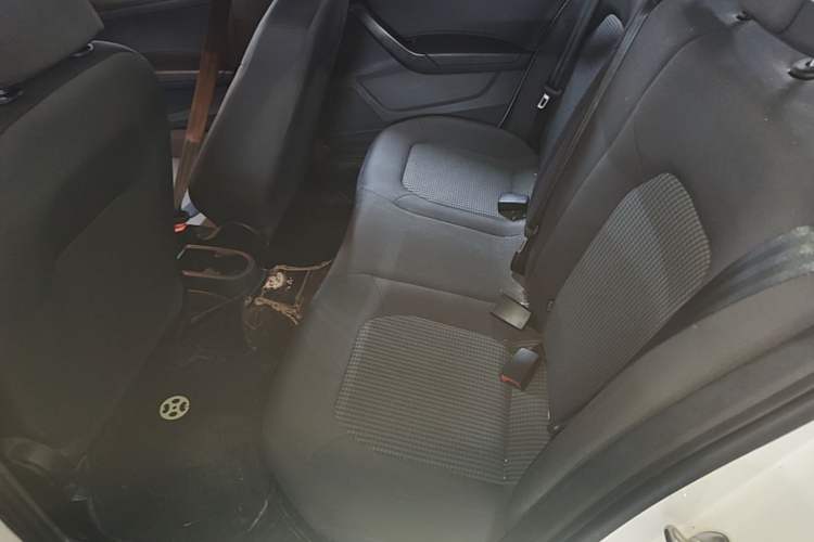 Used Volkswagen Santana 2016 1.6L Automatic Fashion Edition Left Rear Seat