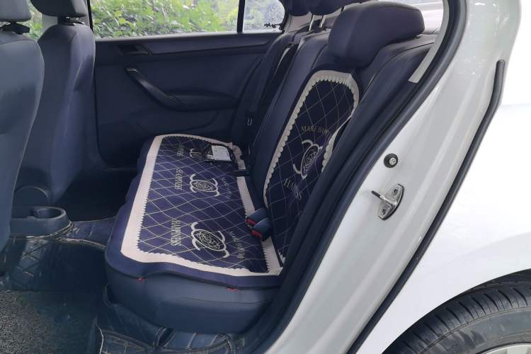 Used Volkswagen Santana 2016 1.6L Automatic Fashion Edition Left Rear Seat