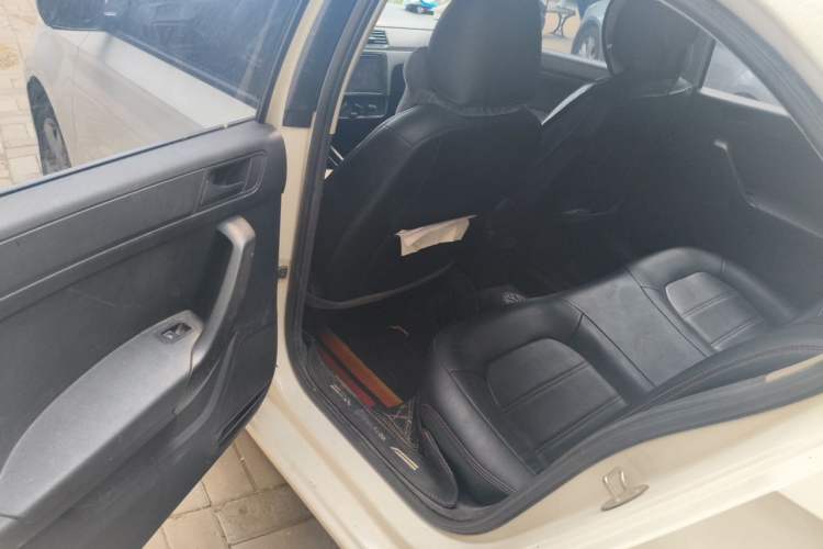 Used Volkswagen Santana 2016 1.6L Manual Fashion Edition Left Rear Seat