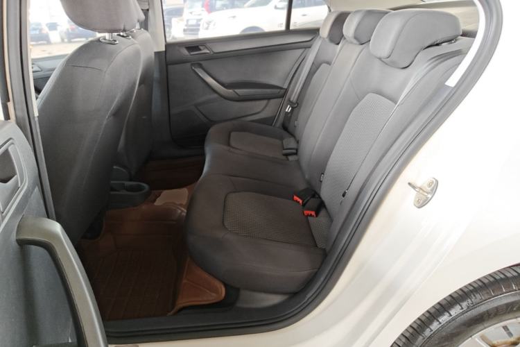 Used Volkswagen Santana 2016 1.6L Automatic Fashion Edition Left Rear Seat
