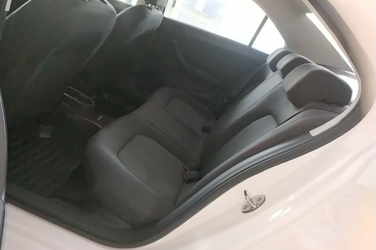 Used Volkswagen Santana 2016 1.6L Automatic Fashion Edition Left Rear Seat