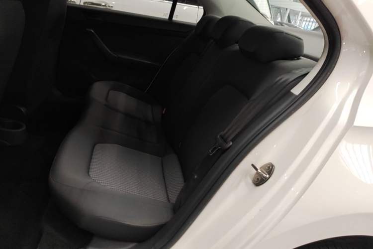 Used Volkswagen Santana 2016 1.6L Manual Fashion Edition Left Rear Seat