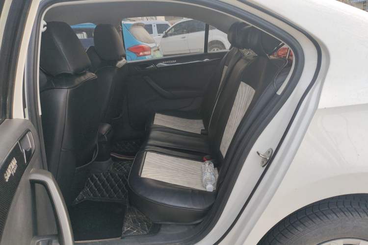 Used Volkswagen Santana 2016 1.6L Manual Fashion Edition Left Rear Seat