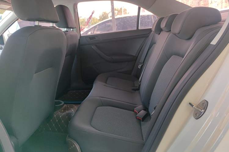 Used Volkswagen Santana 2016 1.6L Manual Fashion Edition Left Rear Seat