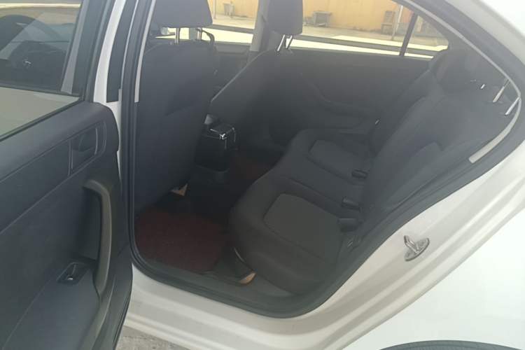 Used Volkswagen Santana 2016 1.6L Manual Fashion Edition Left Rear Seat