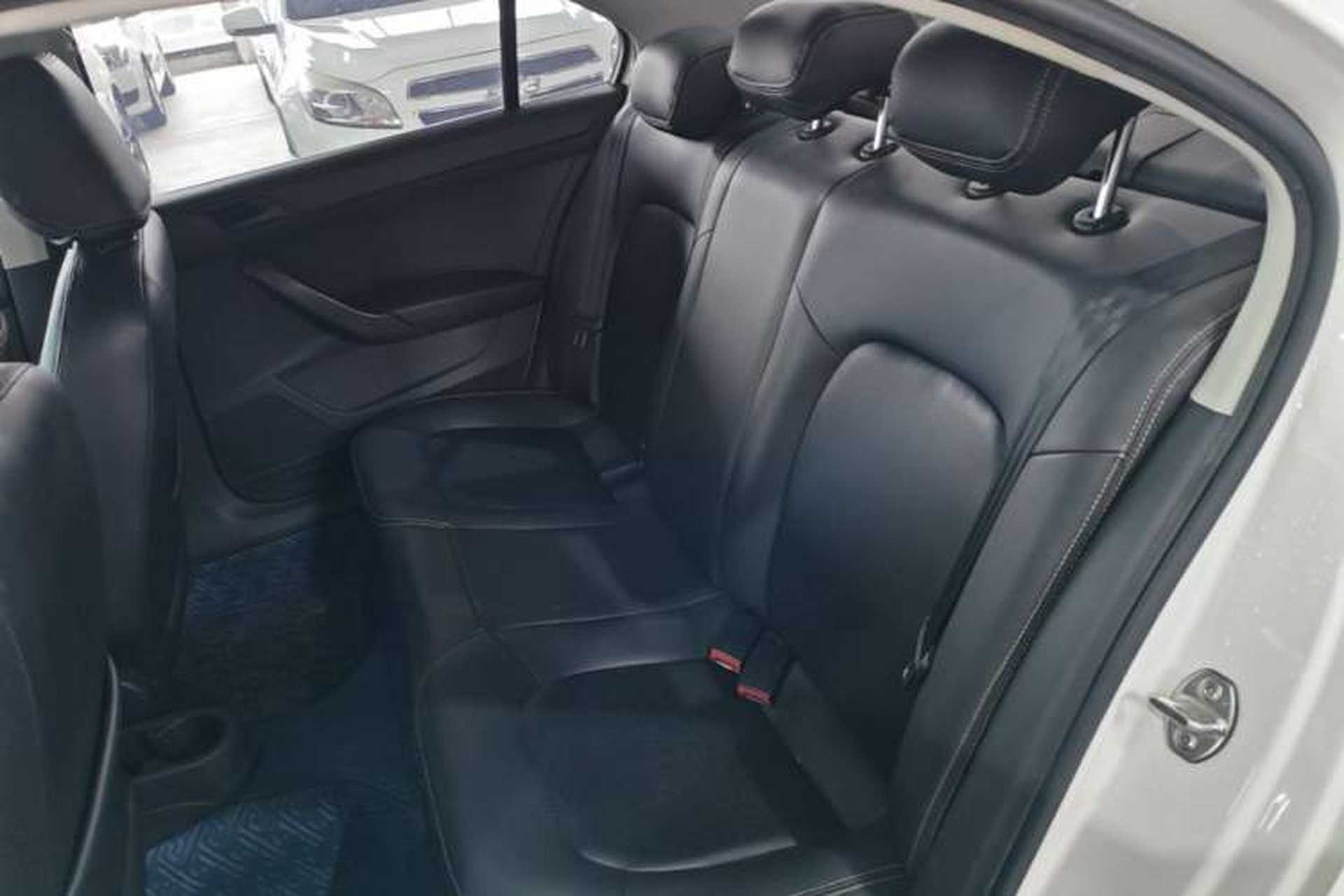 Used Volkswagen Santana 2016 1.6L Automatic Fashion Edition Left Rear Seat