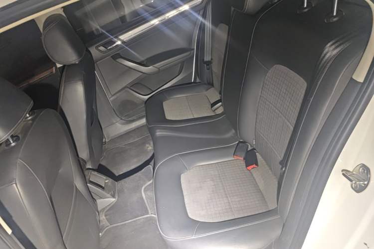 Used Volkswagen Santana 2016 1.6L Automatic Comfort Edition Left Rear Seat