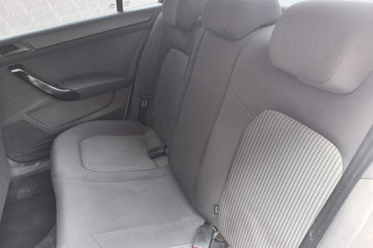 Used Volkswagen Santana 2016 1.6L Manual Fashion Edition Left Rear Seat
