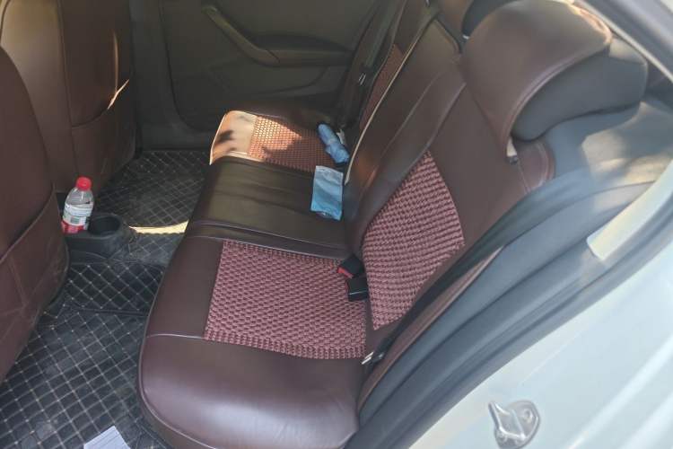 Used Volkswagen Santana 2016 1.6L Automatic Fashion Edition Left Rear Seat