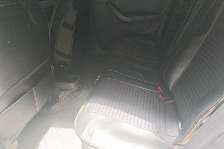Used Volkswagen Santana 2016 1.6L Manual Fashion Edition Left Rear Seat