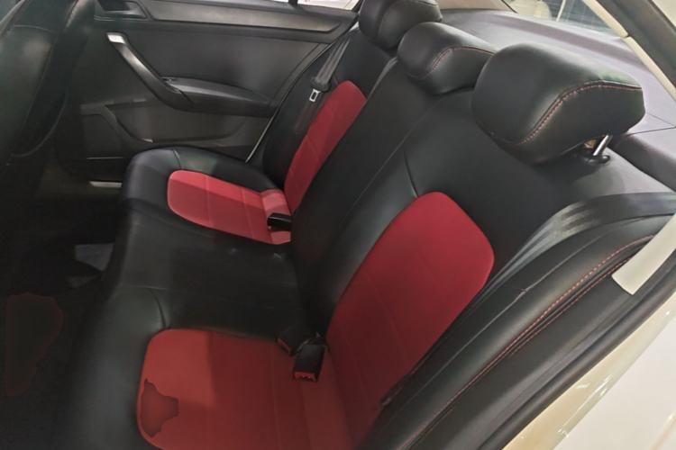 Used Volkswagen Santana 2016 1.6L Automatic Fashion Edition Left Rear Seat