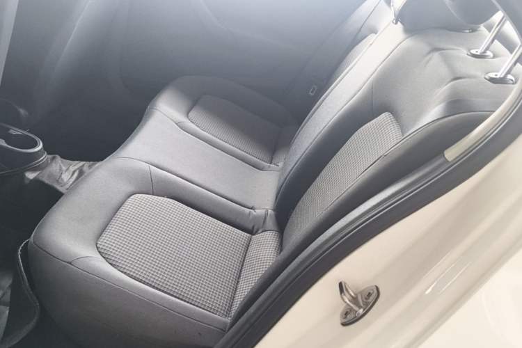 Used Volkswagen Santana 2016 1.6L Manual Fashion Edition Left Rear Seat