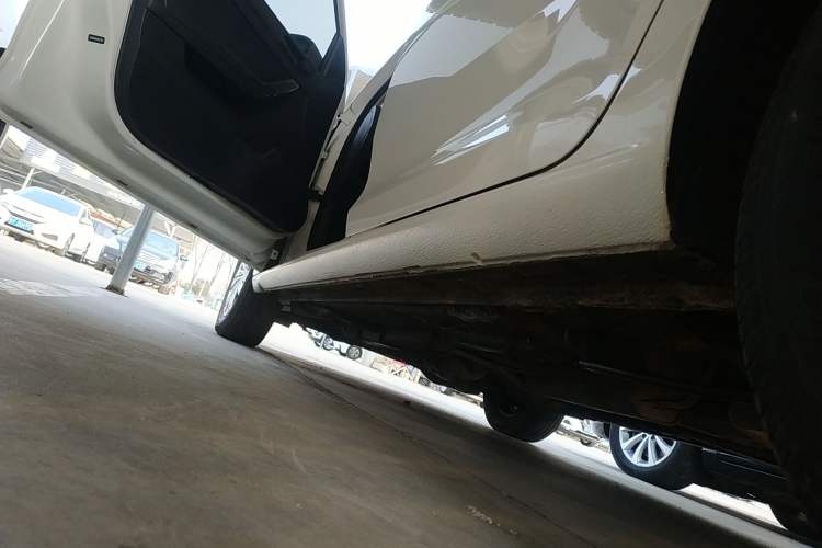Used Volkswagen Santana 2016 1.4L Manual Fashion Edition Left Side Sill