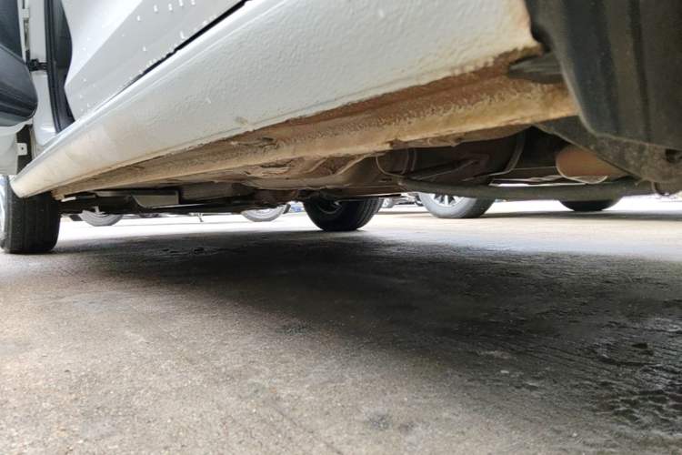 Used Volkswagen Santana 2016 1.6L Automatic Fashion Edition Left Side Sill