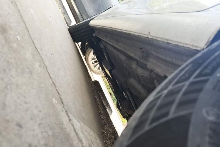 Used Volkswagen Santana 2016 1.6L Automatic Fashion Edition Left Side Sill