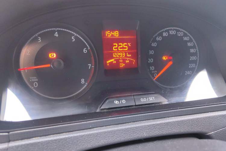 Used Volkswagen Santana 2016 1.4L Manual Fashion Edition Odometer Close Up