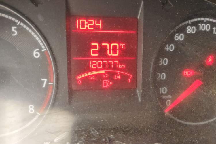 Used Volkswagen Santana 2016 1.4L Manual Fashion Edition Odometer Close Up
