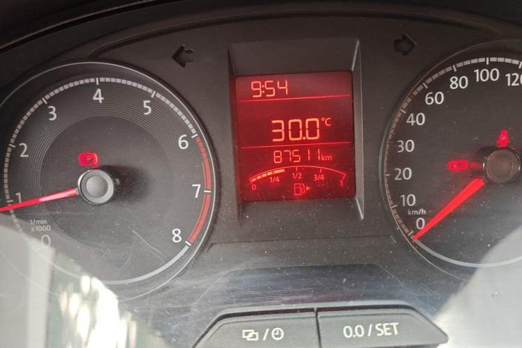 Used Volkswagen Santana 2016 1.6L Manual Fashion Edition Odometer Close Up