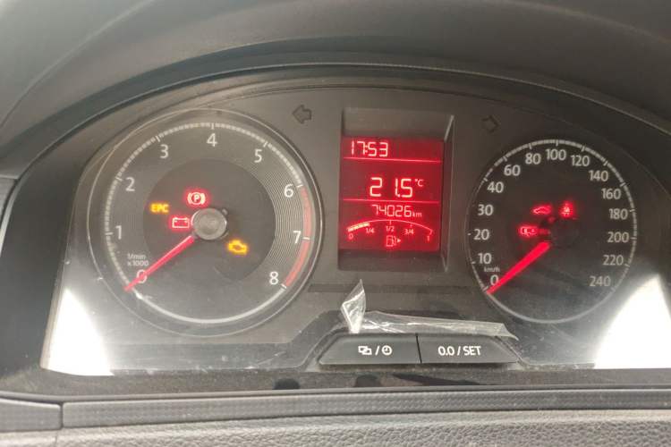 Used Volkswagen Santana 2016 1.6L Manual Fashion Edition Odometer Close Up