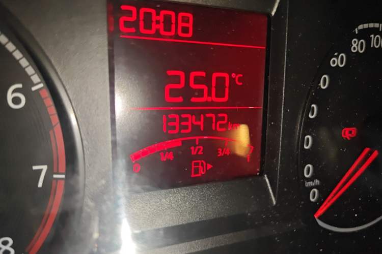 Used Volkswagen Santana 2016 1.6L Manual Fashion Edition Odometer Close Up