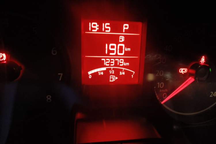 Used Volkswagen Santana 2016 1.6L Automatic Comfort Edition Odometer Close Up