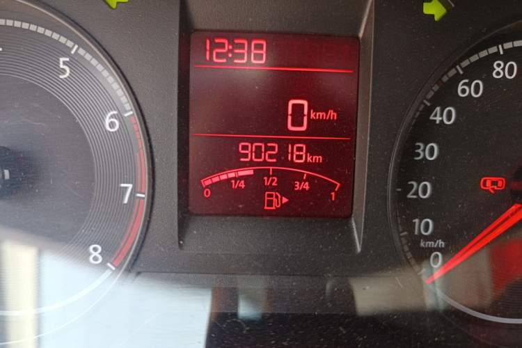 Used Volkswagen Santana 2016 1.6L Manual Comfort Edition Odometer Close Up