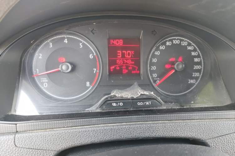 Used Volkswagen Santana 2016 1.4L Manual Fashion Edition Odometer Close Up