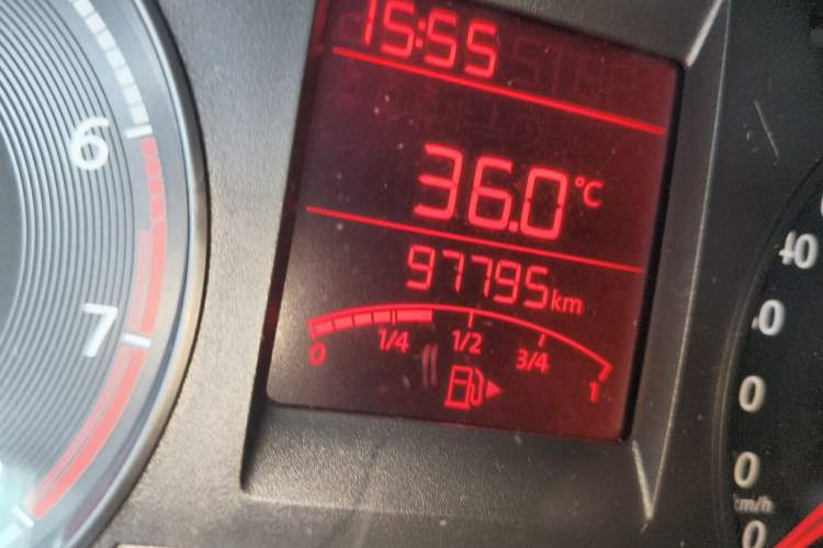 Used Volkswagen Santana 2016 1.6L Manual Fashion Edition Odometer Close Up