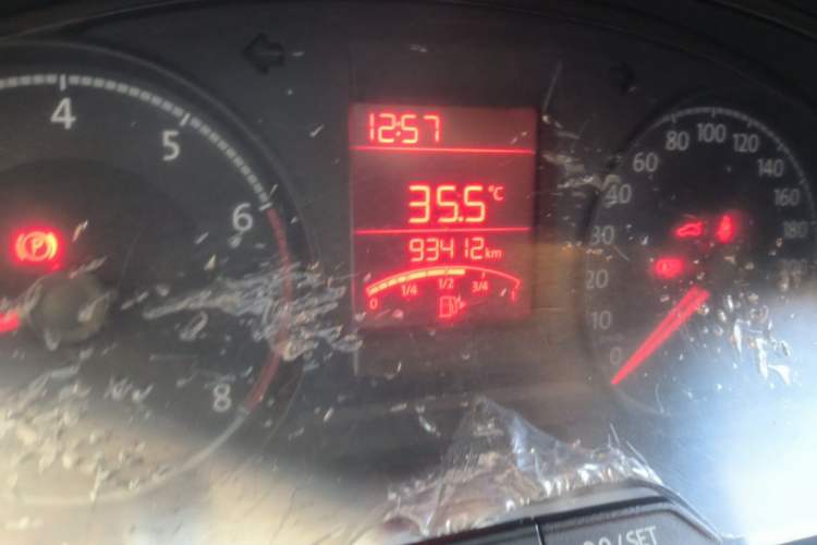Used Volkswagen Santana 2016 1.4L Manual Fashion Edition Odometer Close Up