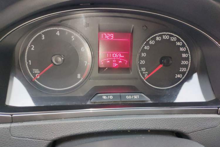 Used Volkswagen Santana 2016 1.6L Automatic Comfort Edition Odometer Close Up