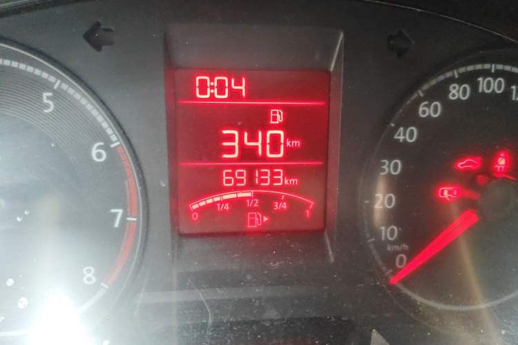Used Volkswagen Santana 2016 1.6L Manual Comfort Edition Odometer Close Up