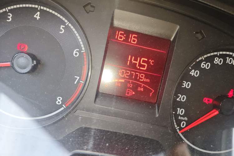 Used Volkswagen Santana 2016 1.6L Manual Fashion Edition Odometer Close Up
