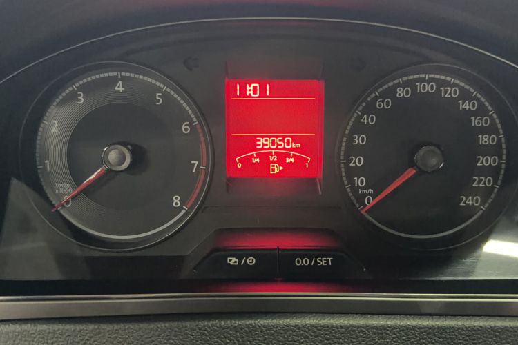 Used Volkswagen Santana 2016 1.6L Automatic Comfort Edition Odometer Close Up