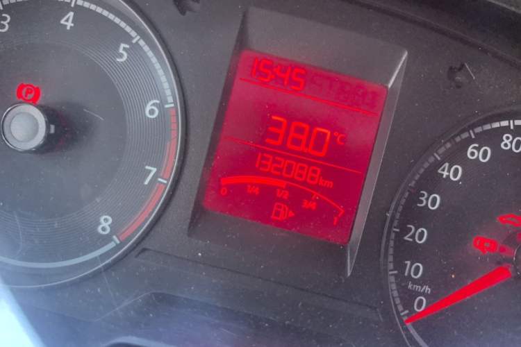 Used Volkswagen Santana 2016 1.4L Manual Fashion Edition Odometer Close Up