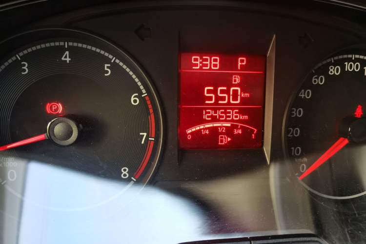 Used Volkswagen Santana 2016 1.6L Automatic Comfort Edition Odometer Close Up