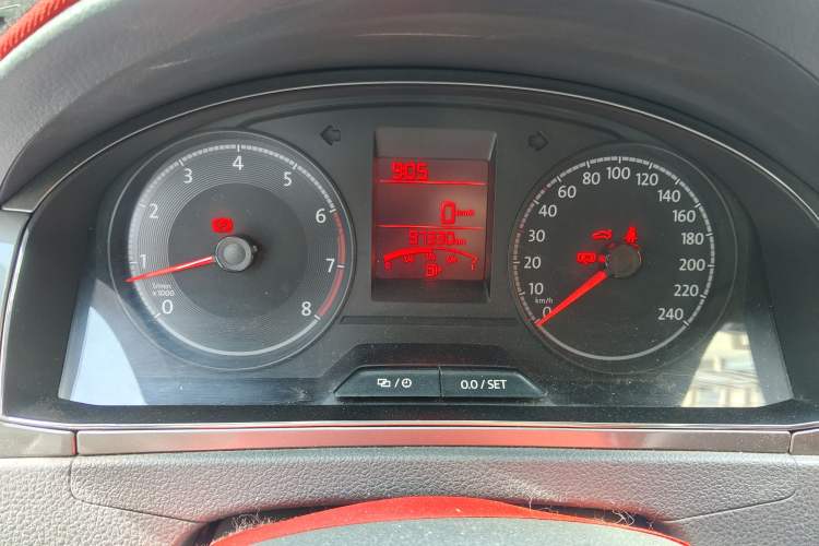 Used Volkswagen Santana 2016 1.6L Manual Comfort Edition Odometer Close Up