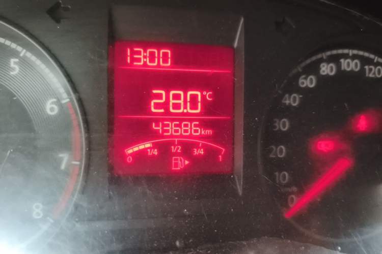Used Volkswagen Santana 2016 1.6L Manual Fashion Edition Odometer Close Up