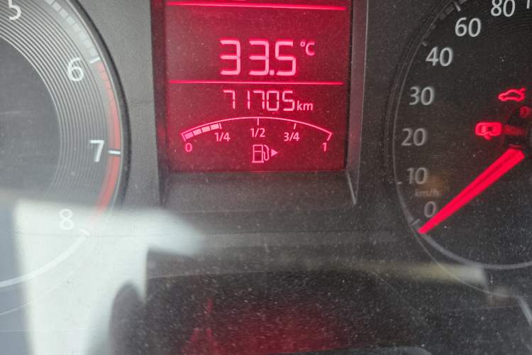 Used Volkswagen Santana 2016 1.4L Manual Fashion Edition Odometer Close Up