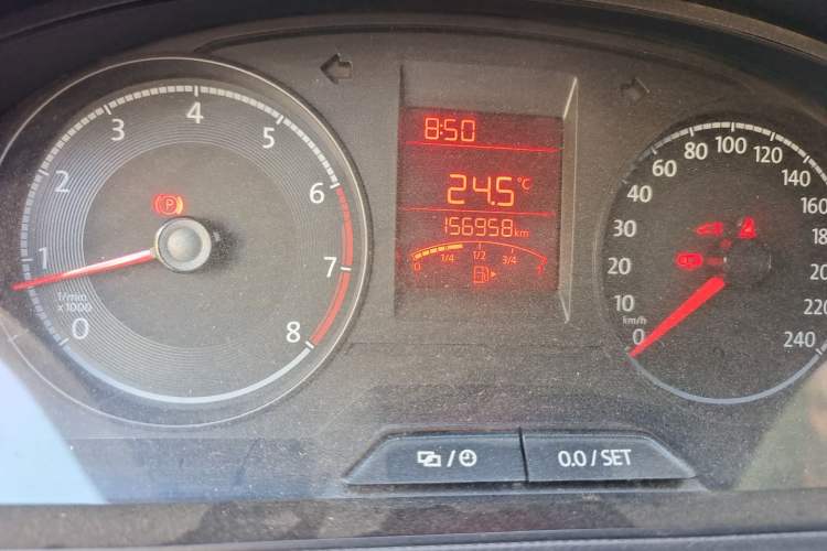 Used Volkswagen Santana 2016 1.4L Manual Fashion Edition Odometer Close Up