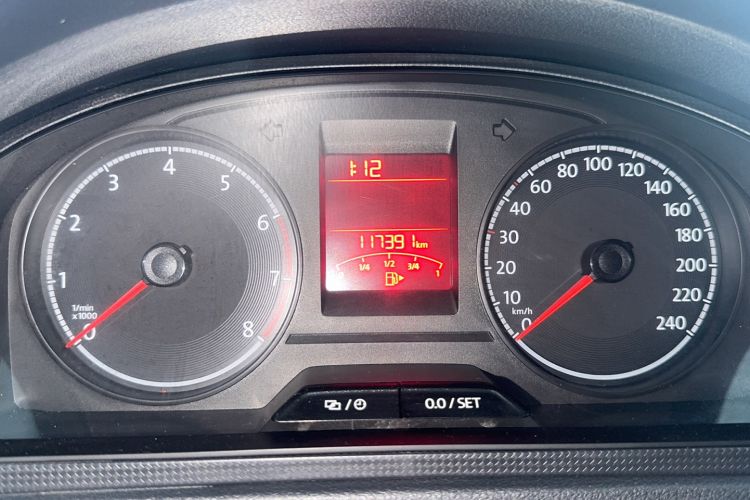 Used Volkswagen Santana 2016 1.6L Automatic Fashion Edition Odometer Close Up
