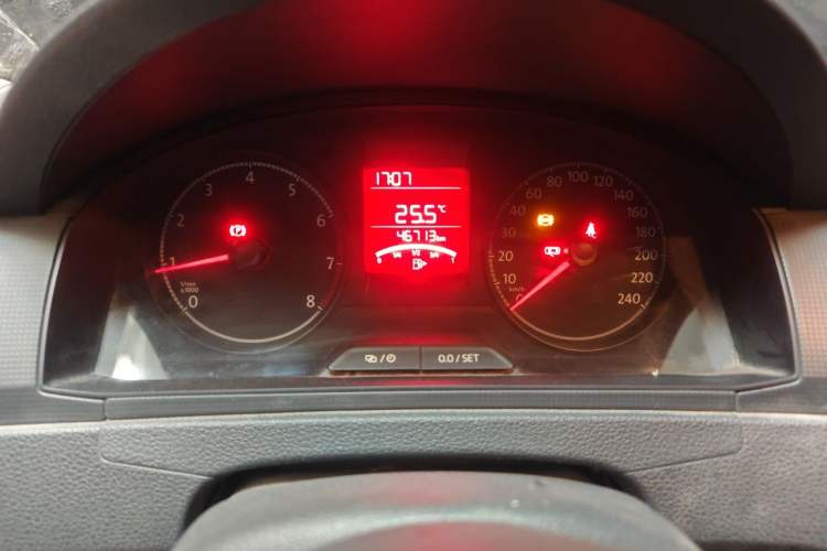 Used Volkswagen Santana 2016 1.4L Manual Fashion Edition Odometer Close Up