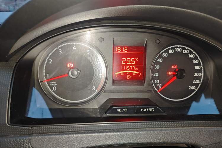 Used Volkswagen Santana 2016 1.6L Manual Fashion Edition Odometer Close Up