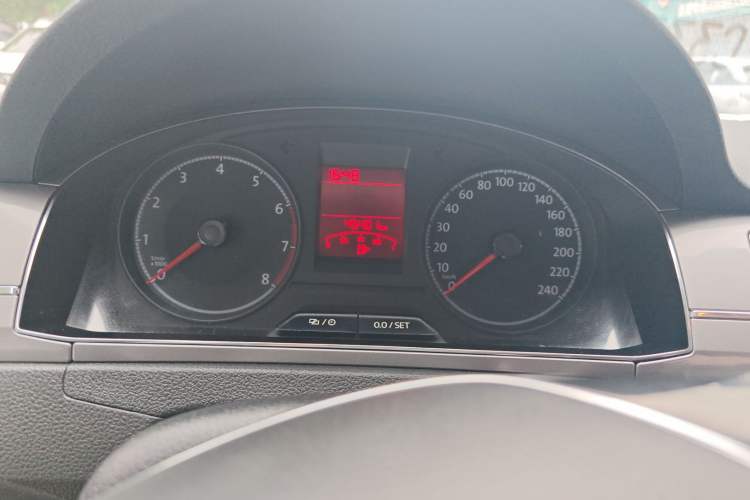 Used Volkswagen Santana 2016 1.6L Automatic Comfort Edition Odometer Close Up